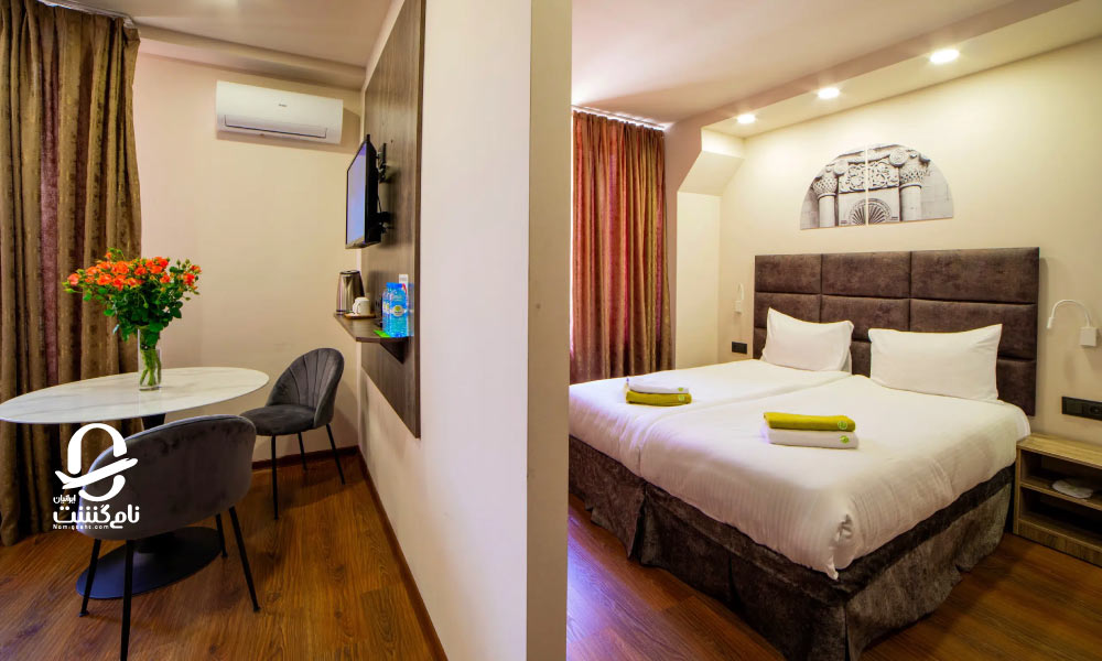 hotel-card