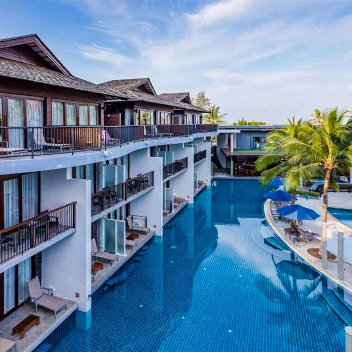 Hotel holiday ao nang beach resort