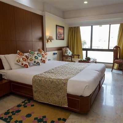 Hotel the emerald mumbai