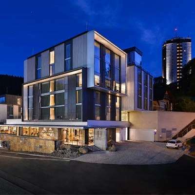 Hotel 4 ستاره چک
