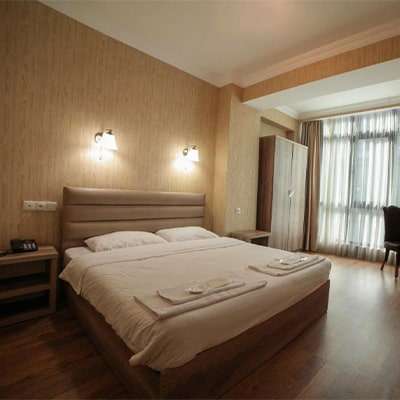 Hotel l plaza tbilisi