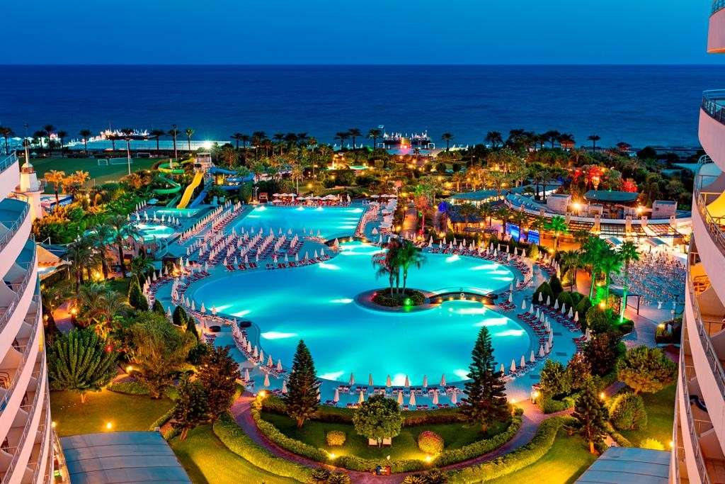 Miracle Resort Hotel