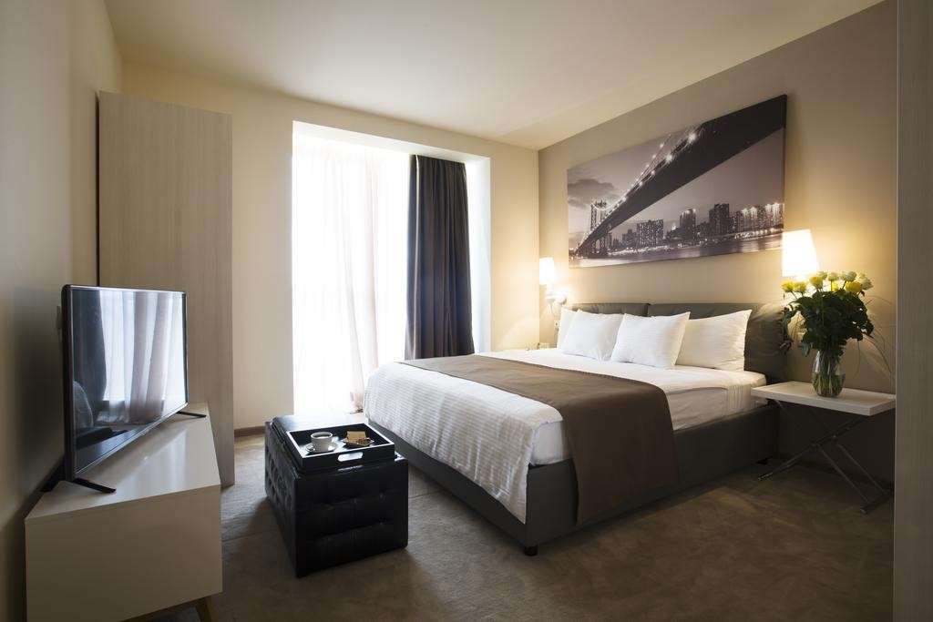 HOTEL OPERA SUITE