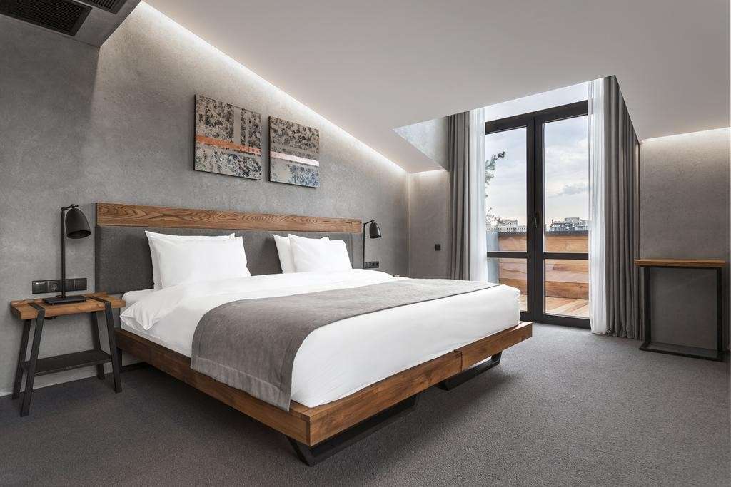 IOTA HOTEL