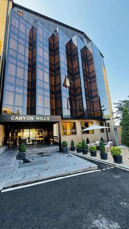 Canyon Hills Hotel