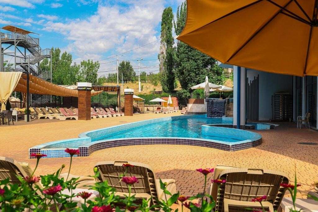 Dream Forest Hotel