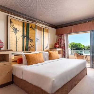 real suite hotel