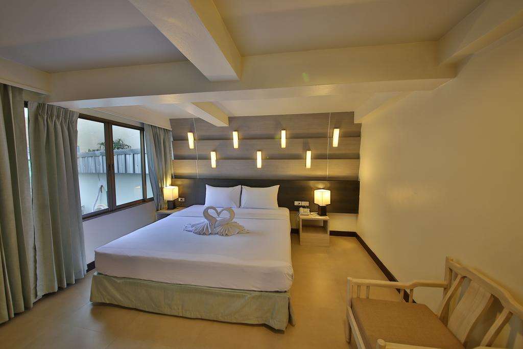 Sunshine Hotel & Residences